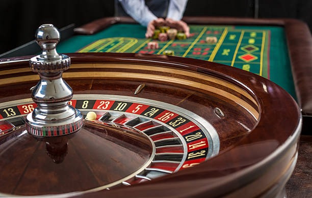 camar Money Train bonus round interface with multiplier display and payout confirmation